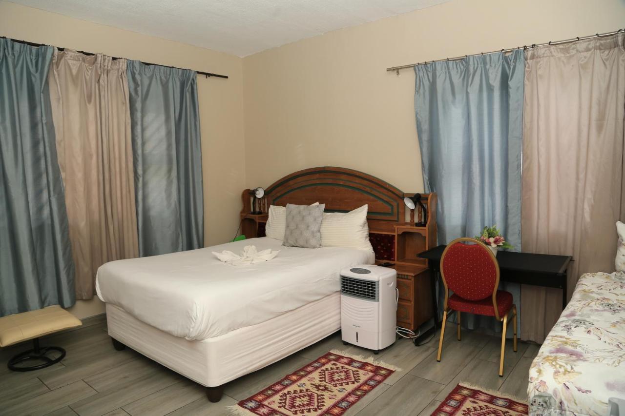 Coco Palm Bed & Breakfast Windhoek Exteriér fotografie