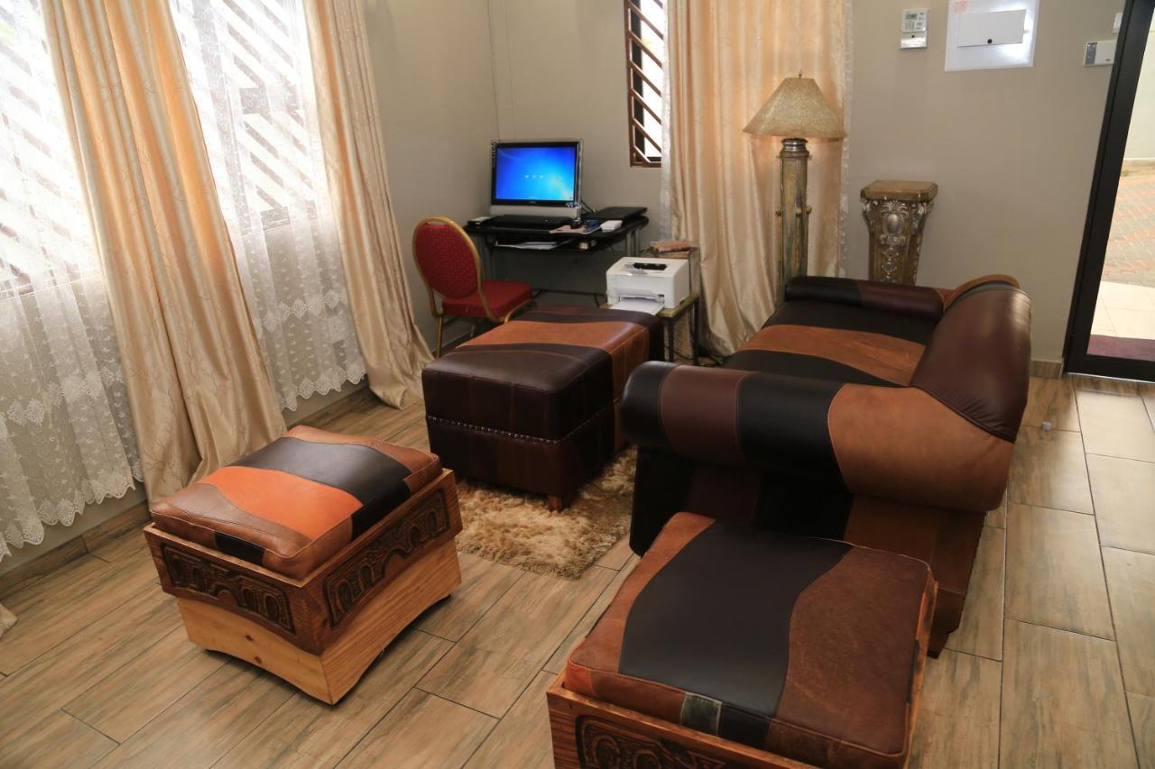 Coco Palm Bed & Breakfast Windhoek Exteriér fotografie